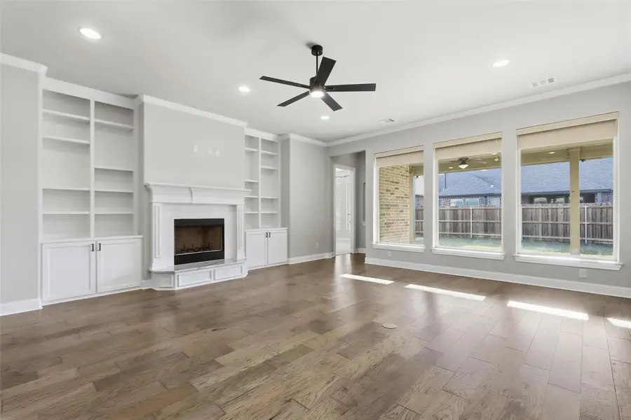 287 Paluxy Street, Burleson, TX 76028 - Image #2