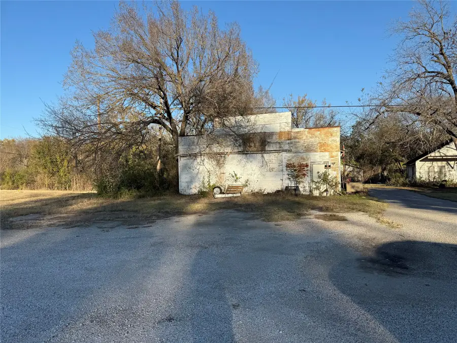 408 N Parkway Drive, Alvarado, TX 76009 - #2