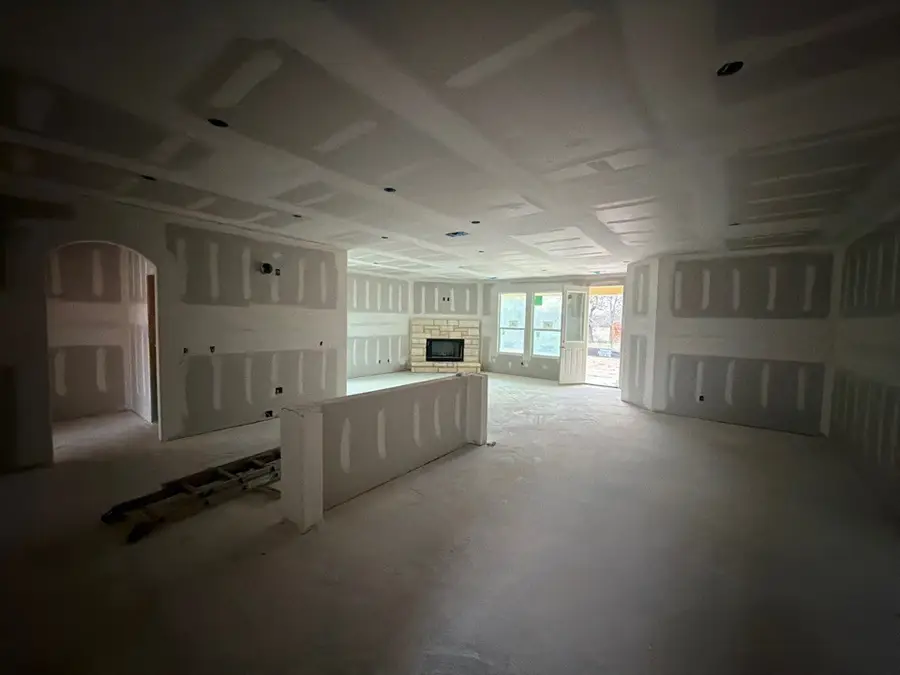 1253 Sabine River Lane, Springtown, TX 76082 - Image #3