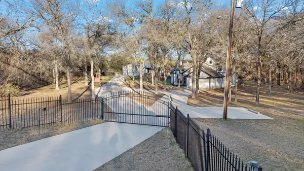 717 Mary Drive, Weatherford, TX 76085