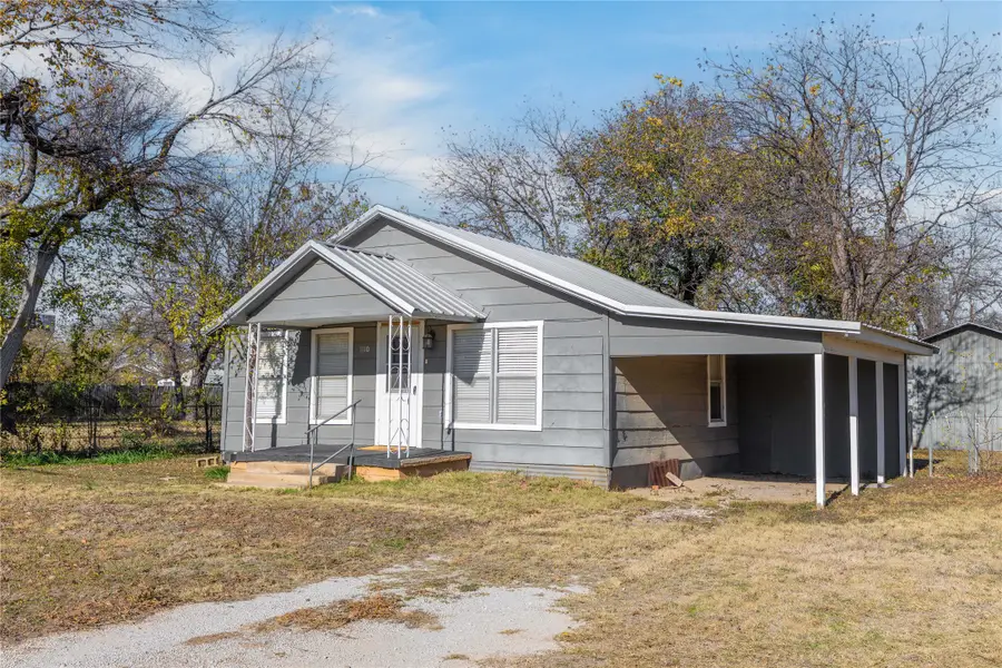 1112 W Baker Street, Brownwood, TX 76801 - #2