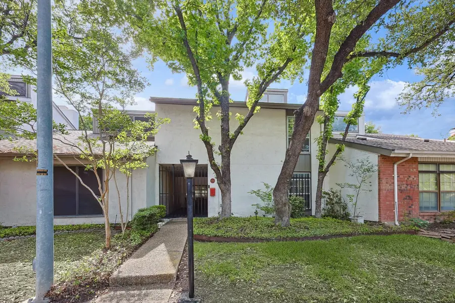 9801 Smokefeather Lane, Dallas, TX 75243 - Image #3