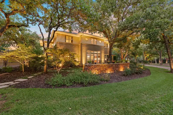 960 Brittany Court, Southlake, TX 76092