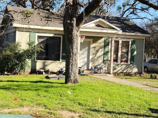 1402 NW 3rd Avenue, Mineral Wells, TX 76067