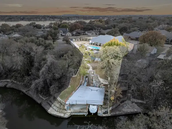 2801 Weylene Paseo, Granbury, TX 76049