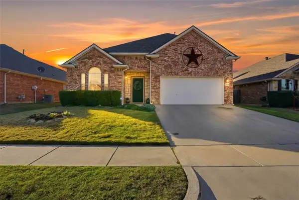 7429 Gairlock Drive, Fort Worth, TX 76179