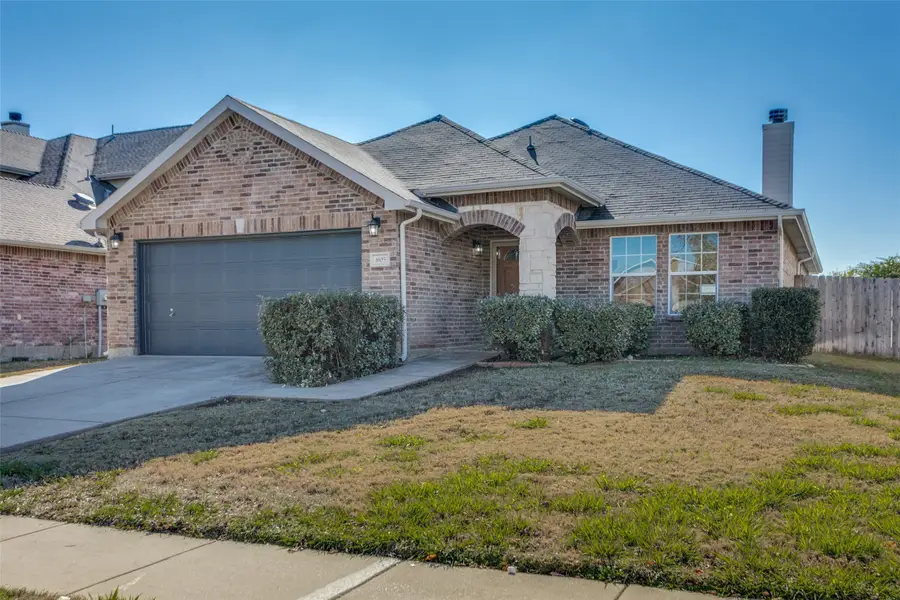 805 Cathy Drive, Burleson, TX 76028 - Image #2