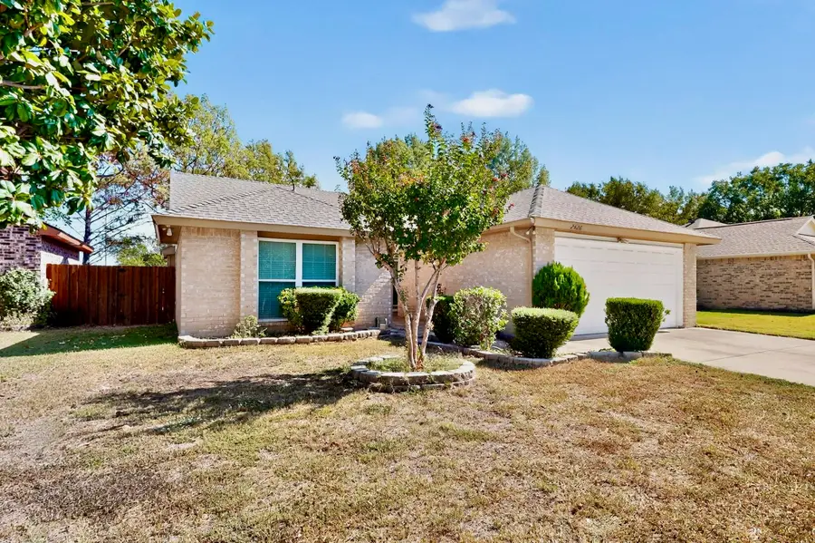 2426 Sutton Drive, Arlington, TX 76018 - Image #3