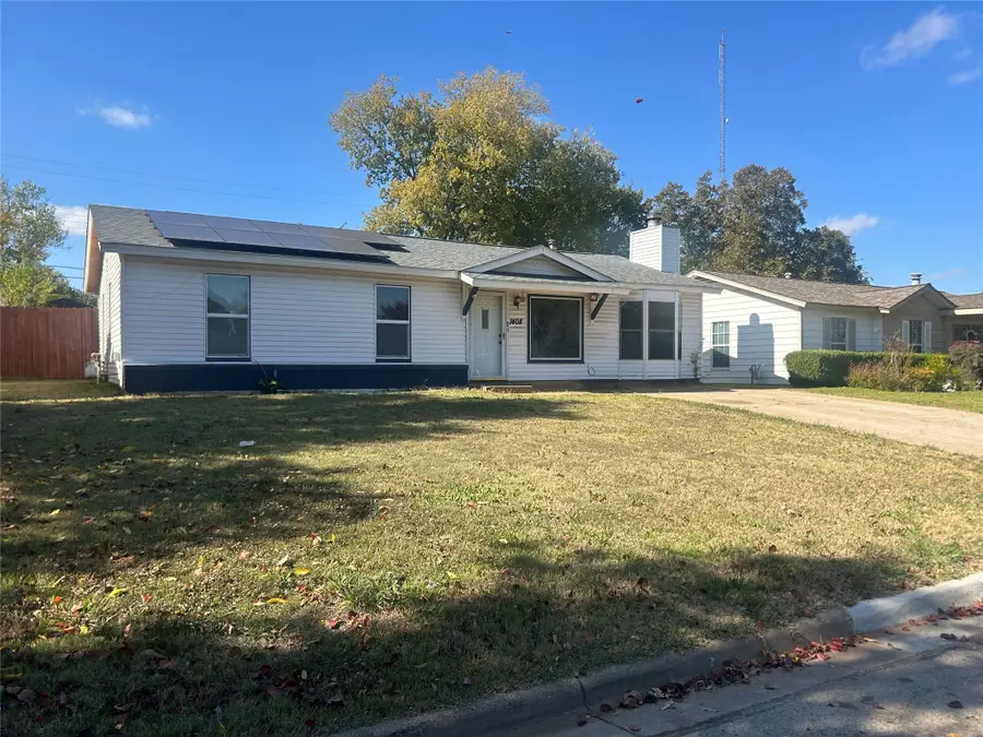 1408 Pikeview Terrace, Arlington, TX 76011 - Image #3