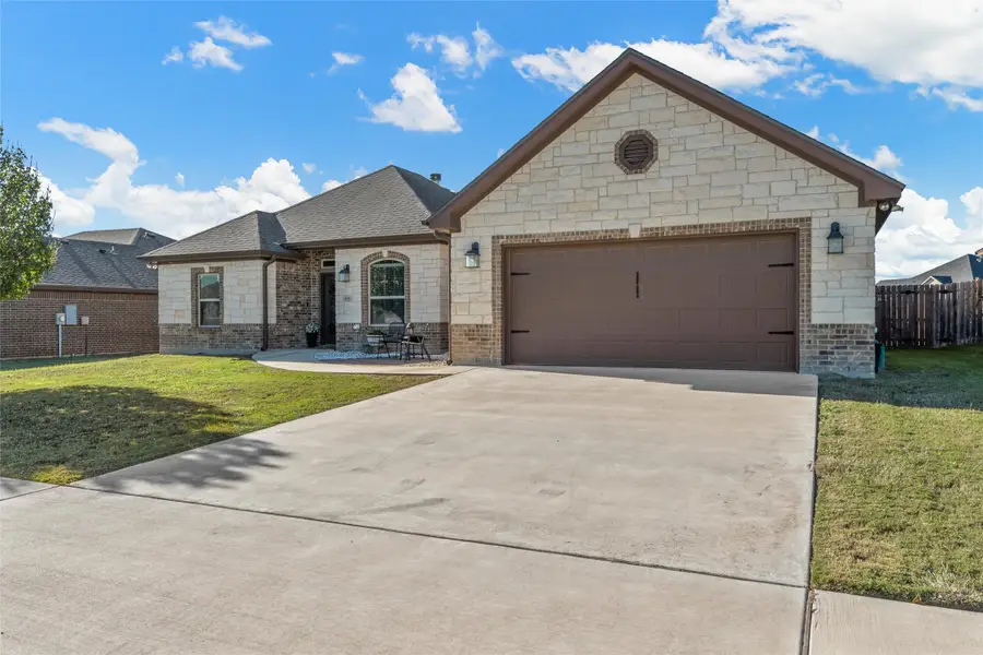 408 Magnolia Drive, Troy, TX 76579 - Image #3