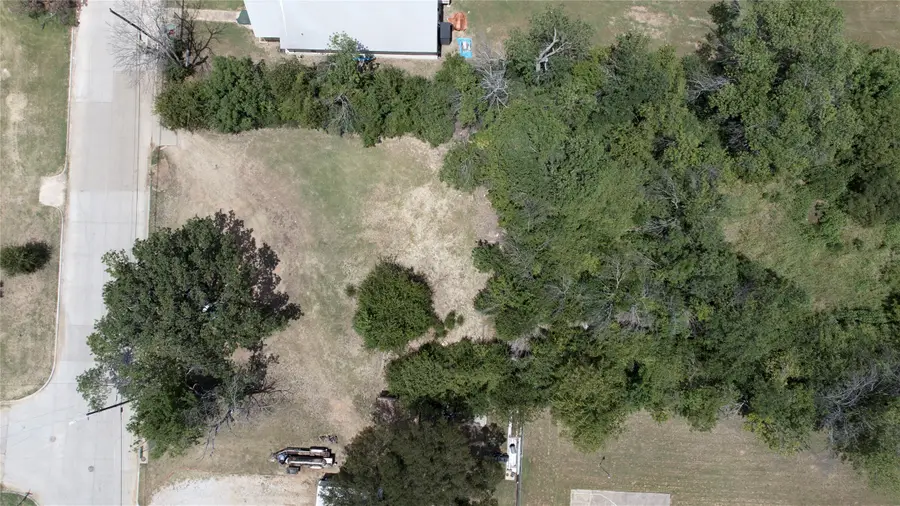 1523 S Hughes Avenue, Fort Worth, TX 76105 - Image #3