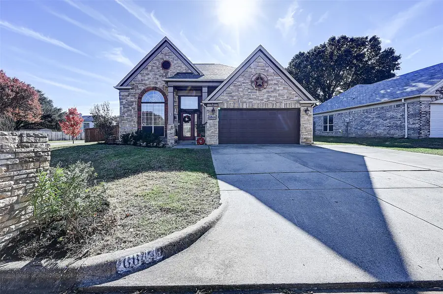 6844 Dogwood Lane, North Richland Hills, TX 76182 - Image #2