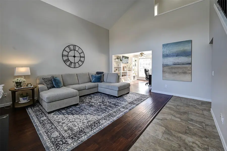 6844 Dogwood Lane, North Richland Hills, TX 76182 - Image #3