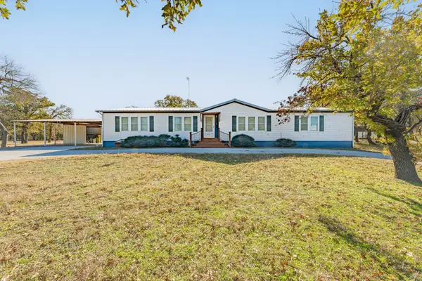 1375 N Lakeview Drive, Palo Pinto, TX 76484