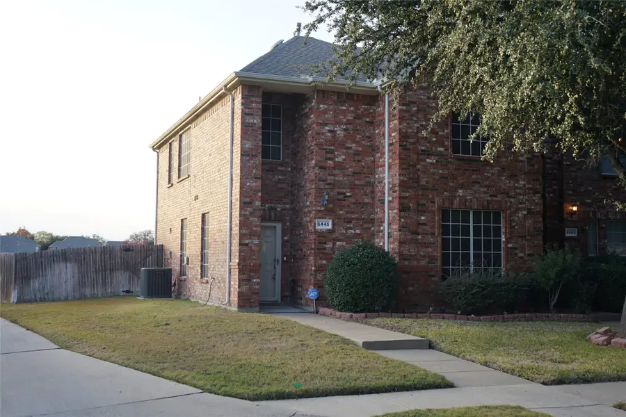 5445 Avery Lane, Grand Prairie, TX 75052 - Image #2