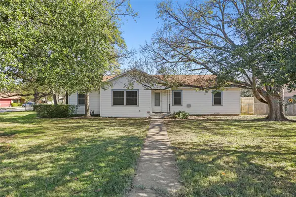 630 Easley Street, White Settlement, TX 76108