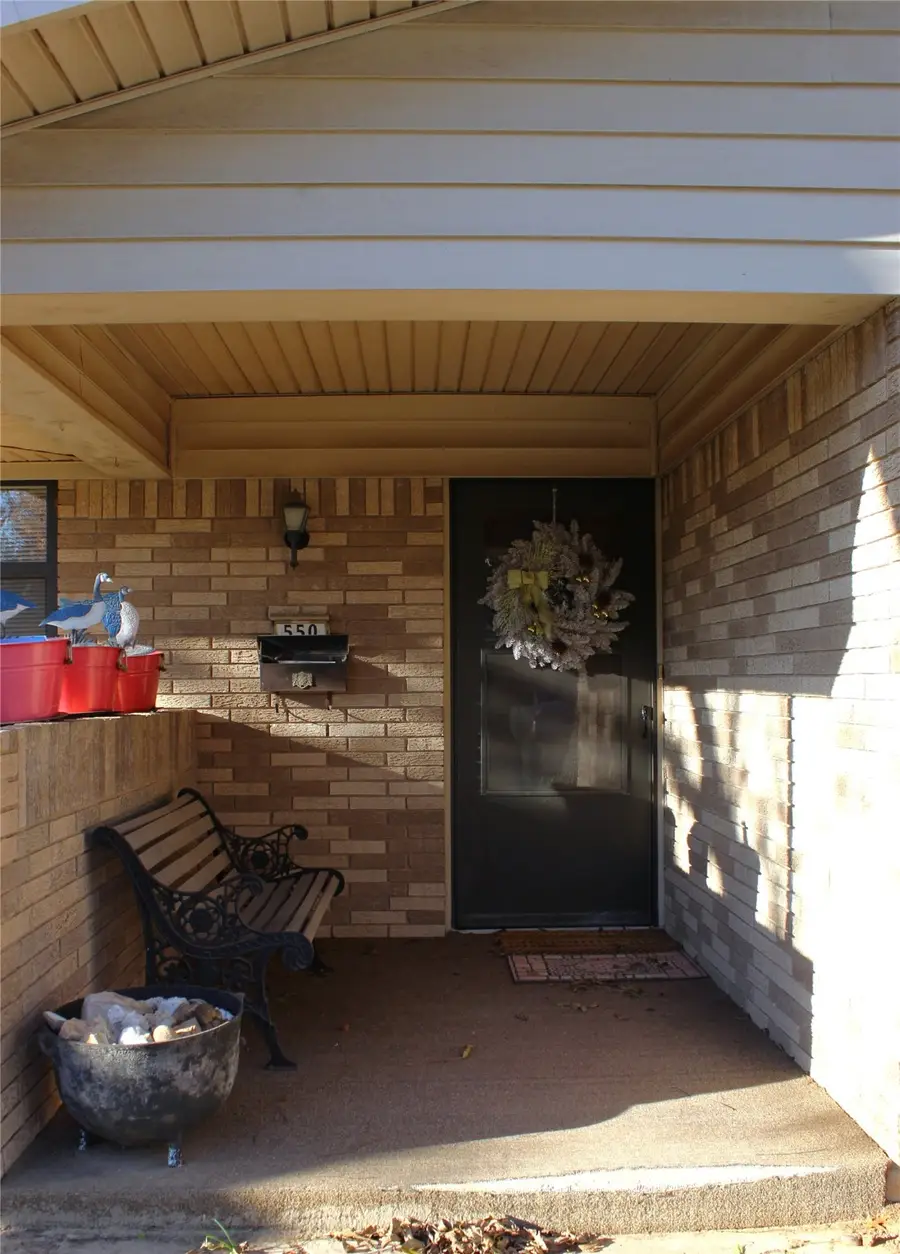 550 N Charlotte Avenue, Stephenville, TX 76401 - Image #2