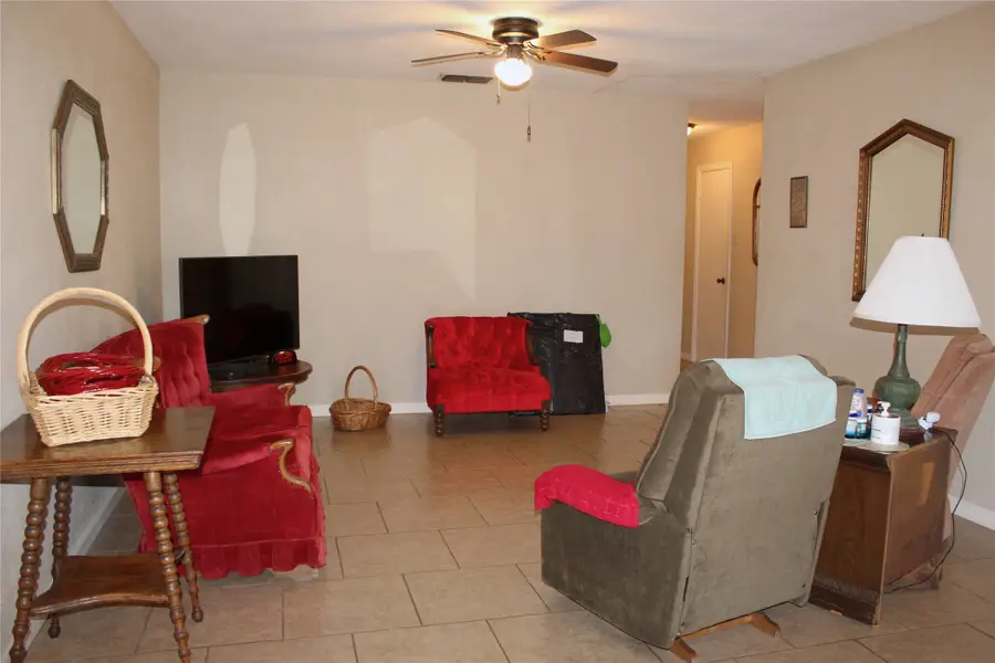 550 N Charlotte Avenue, Stephenville, TX 76401 - Image #3