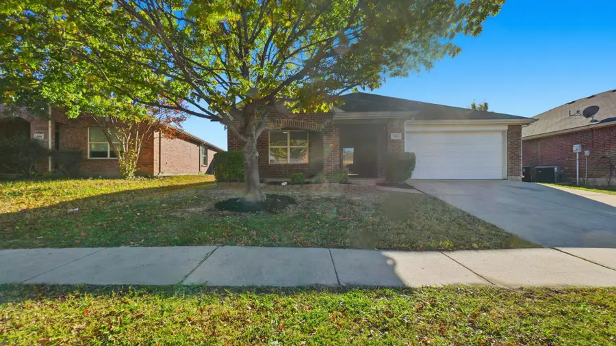 1804 Heron Drive, Aubrey, TX 76227 - Image #2