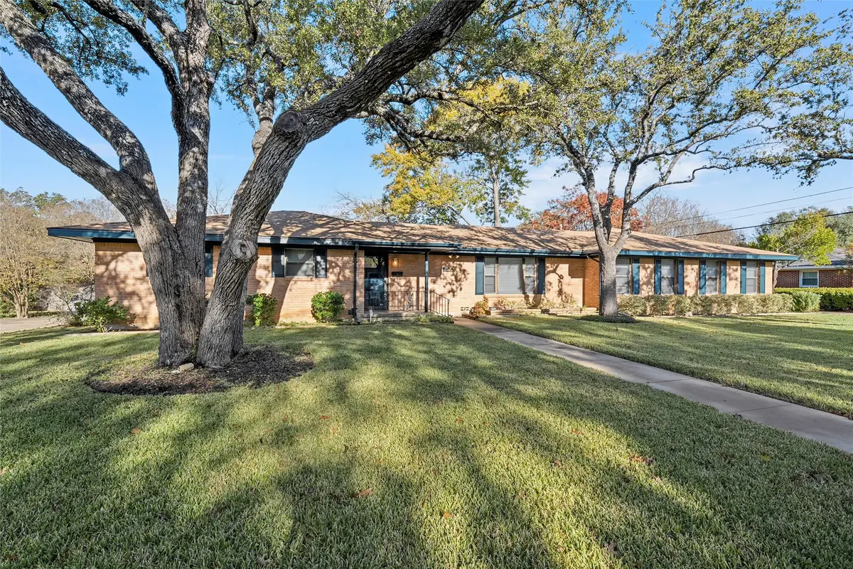 5201 Pine Avenue, Waco, TX 76710 - Image #1