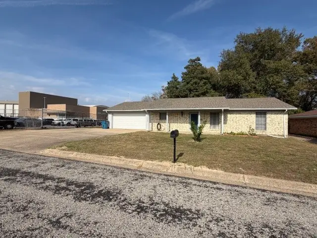 108 Brenda Drive, Mount Pleasant, TX 75455 - Image #3