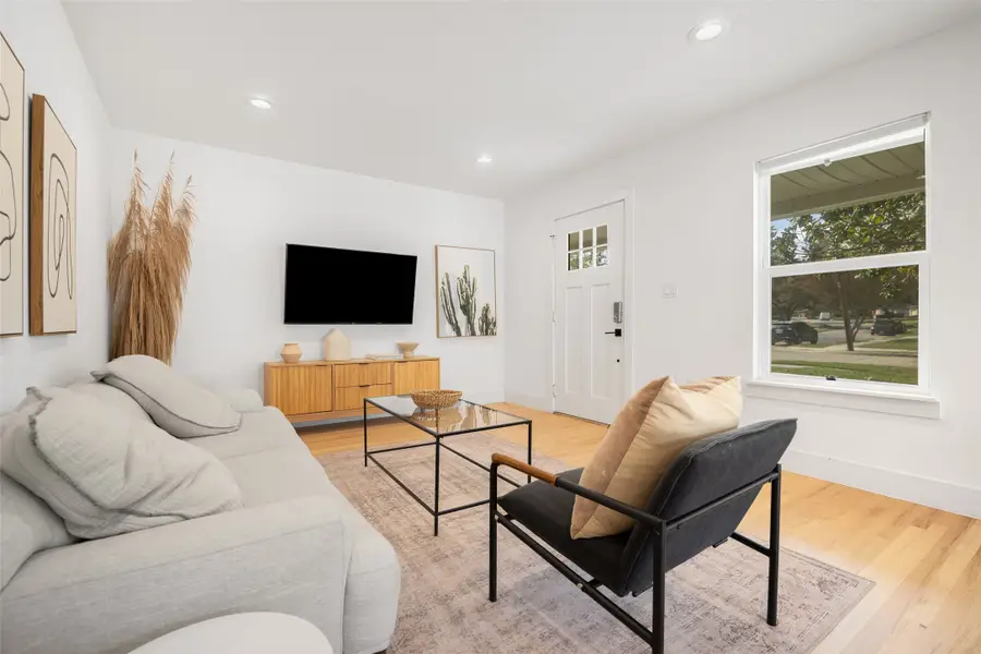 6569 Ascot Lane, Dallas, TX 75214 - Image #2