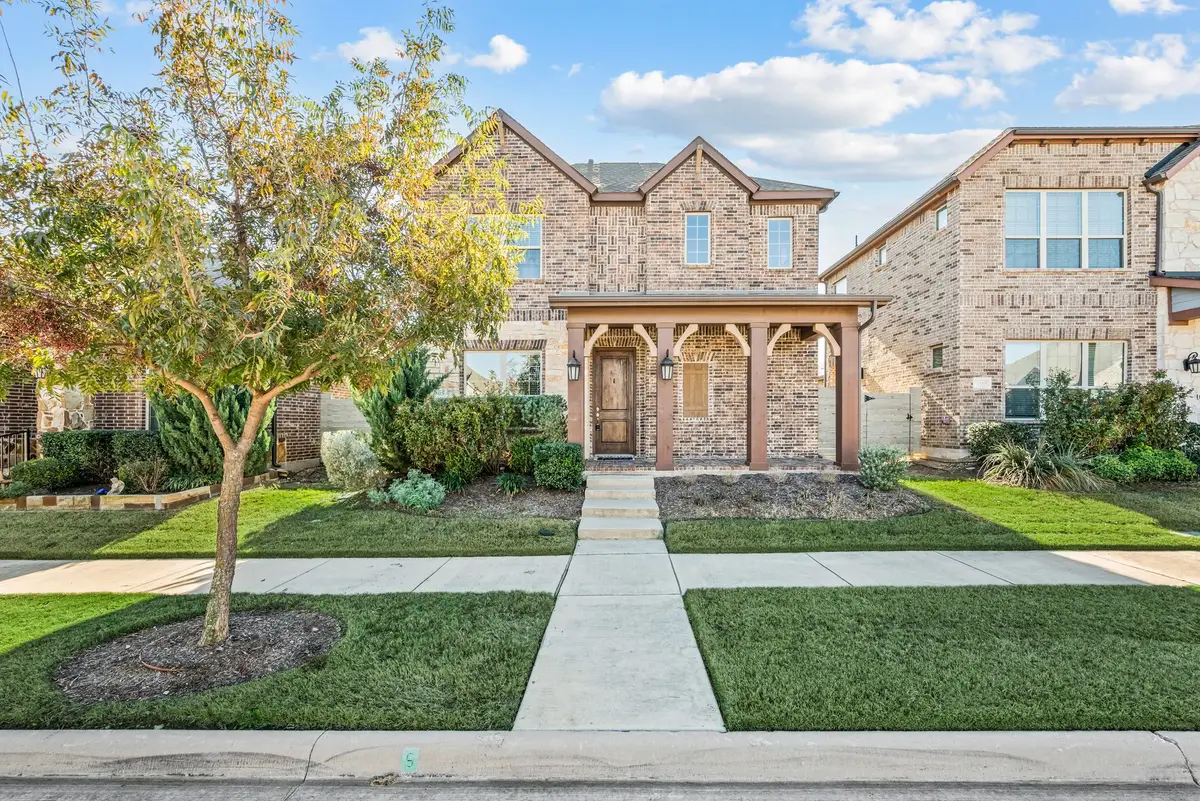 905 Plaza Lane, Argyle, TX 76226 - Image #1