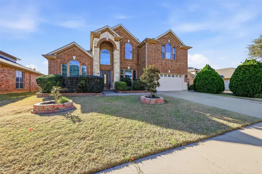 2319 Goshawk Street, Grand Prairie, TX 75052 - Image #2