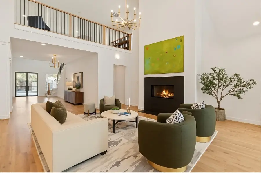 10565 Cromwell Drive, Dallas, TX 75229 - Image #2