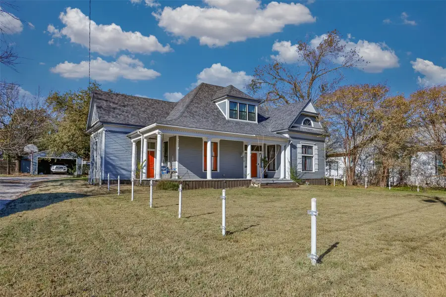 1015 N Dixon Street, Gainesville, TX 76240 - Image #2