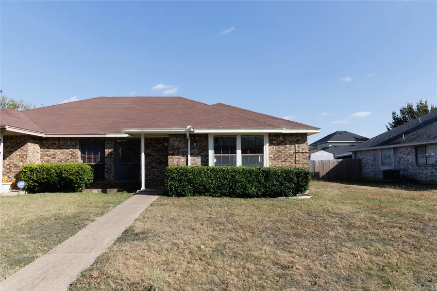 2910 Tanglewood Drive, Lancaster, TX 75134 - Image #3