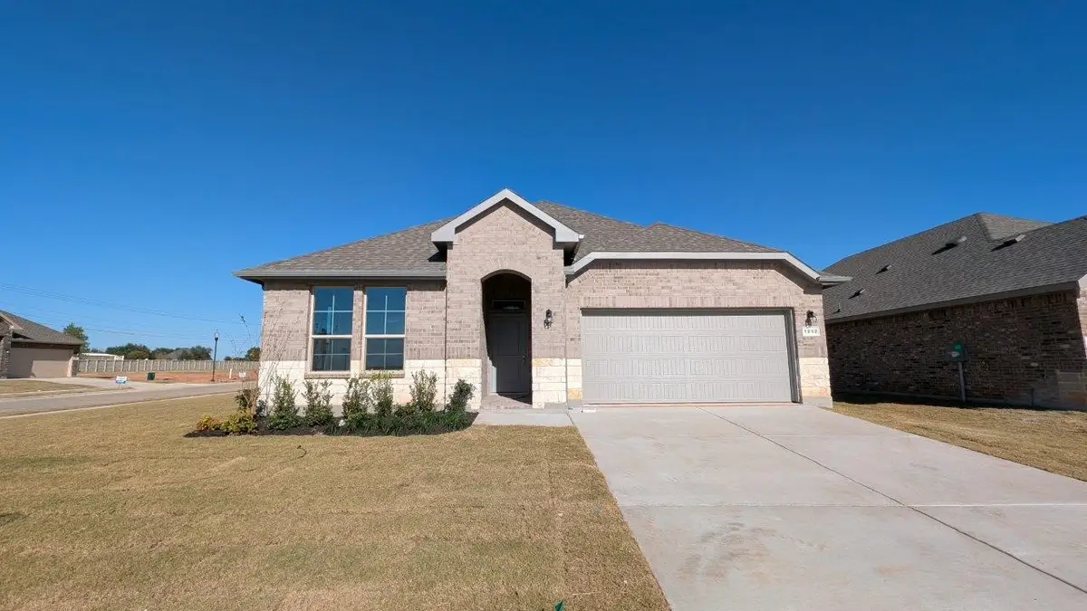 1252 Beltway Lane, Granbury, TX 76048 - Image #1