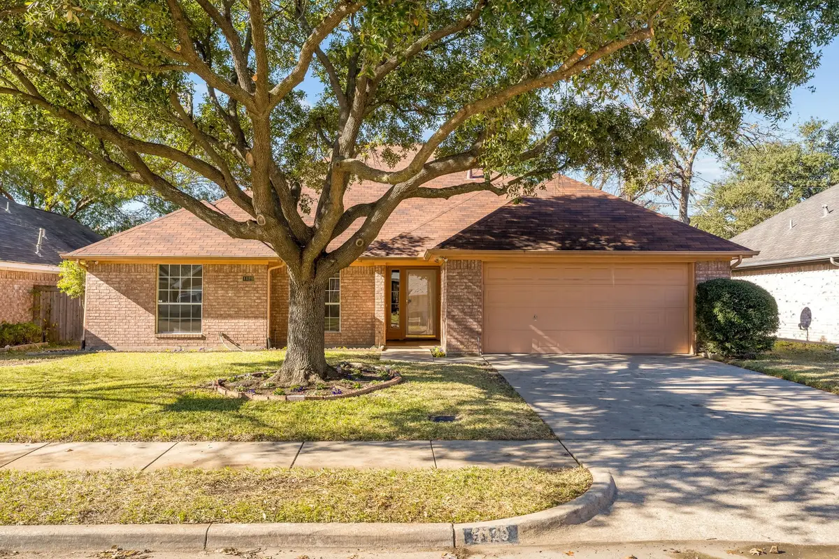1129 Briar Oaks Drive, Irving, TX 75060 - Image #1