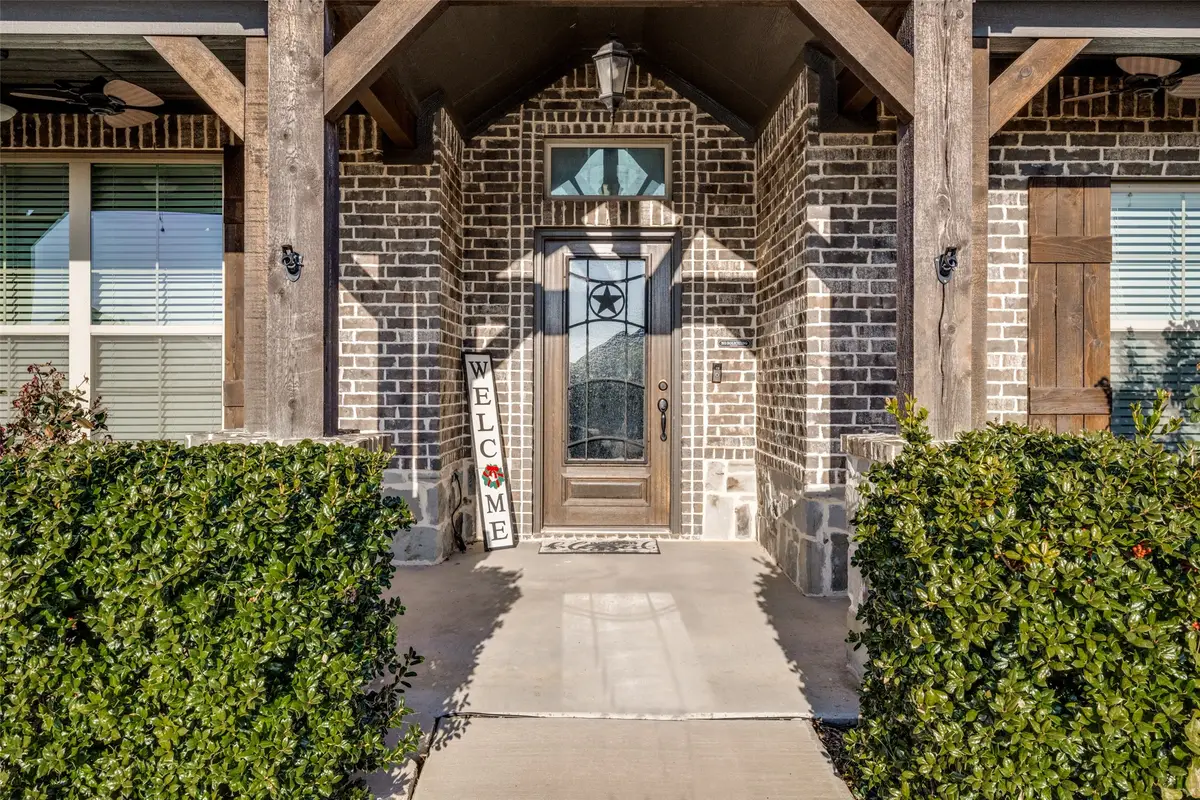 7417 Green Mesa Road, Ponder, TX 76259 - Image #1