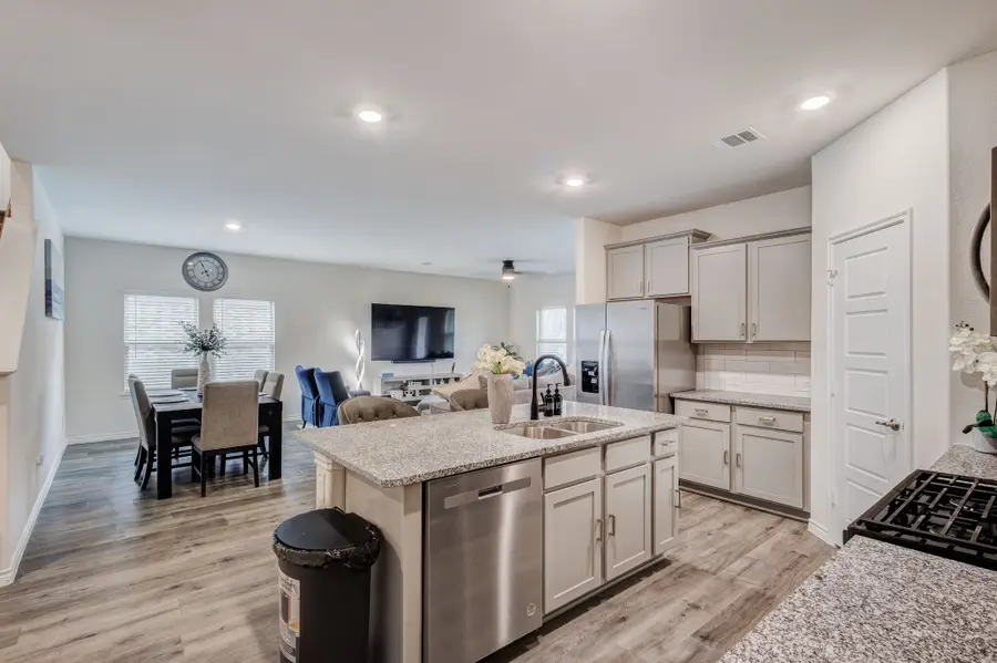 10305 Plumlee Lane, Aubrey, TX 76227 - Image #3