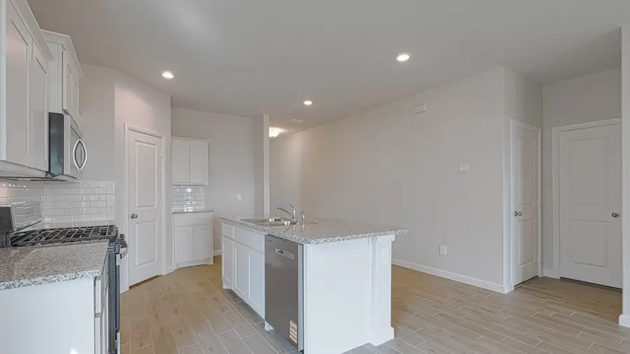 195 Greenhill Trail, Boyd, TX 76023 - Image #3