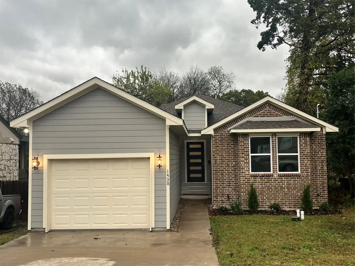 1438 E Waco Avenue, Dallas, TX 75216 - Image #1