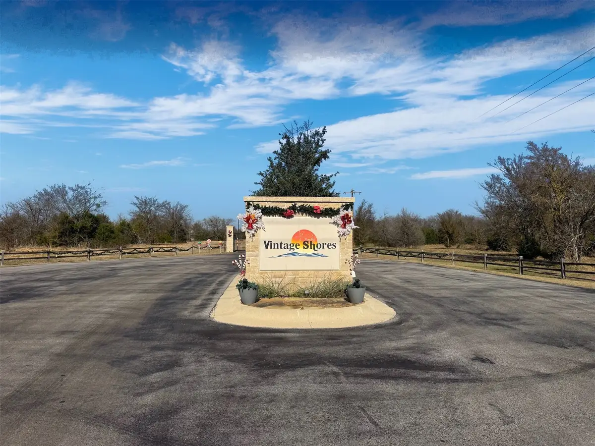 723 Vintage Shores Drive, East Tawakoni, TX 75472 - Image #1