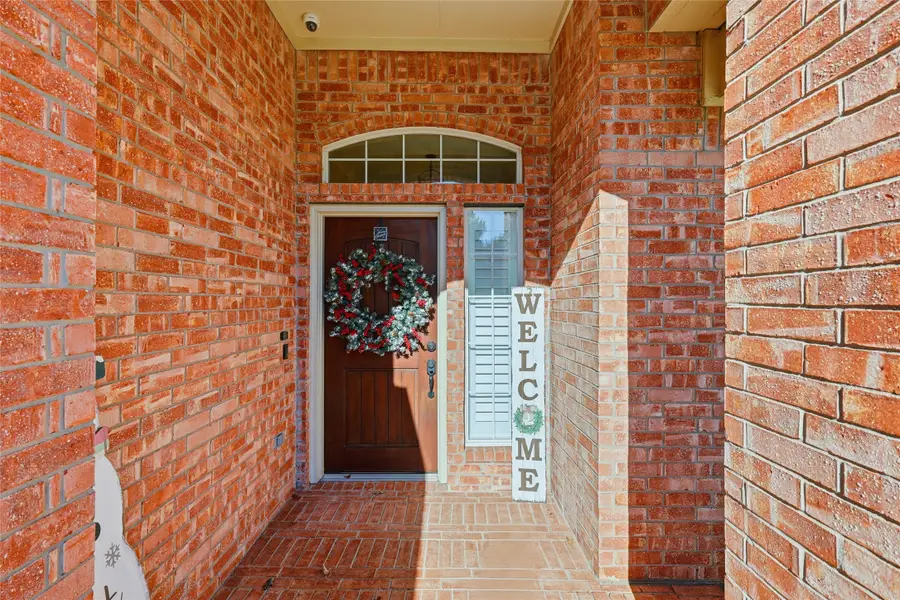 2203 Knoll Ridge Drive, Corinth, TX 76210 - Image #3