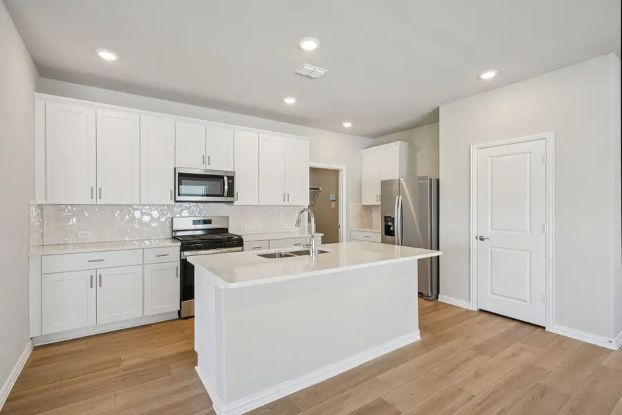 703 Leavenworth Drive, Princeton, TX 75071 - Image #3