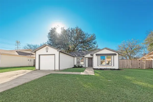 1418 Colonnade Drive, Arlington, TX 76018