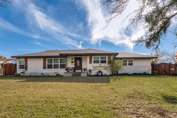 5732 Monterrey Drive, Fort Worth, TX 76112