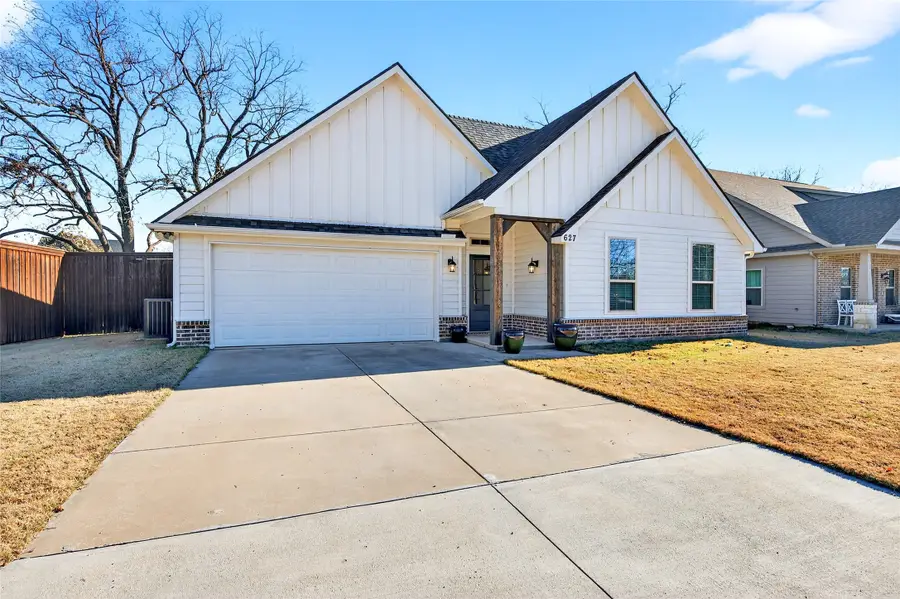 627 N Preston Avenue, Van Alstyne, TX 75495 - Image #2