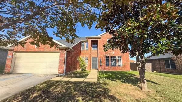 7105 Lake Roberts Way, Arlington, TX 76002