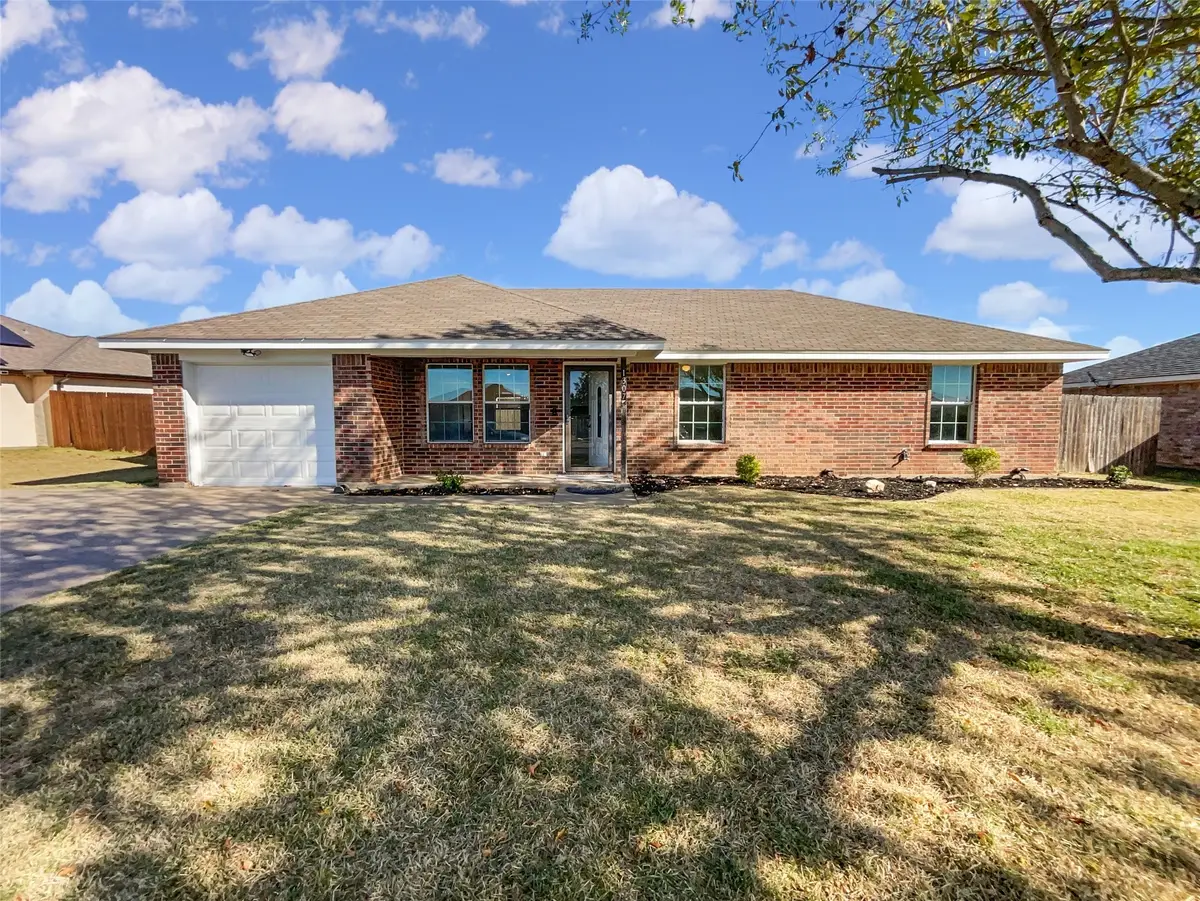 1307 Lynnwood Drive, Cleburne, TX 76033 - Image #1