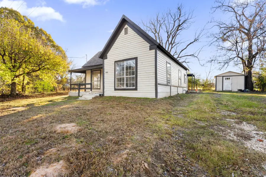 202 S Dunbar Lane, Emory, TX 75440 - Image #3