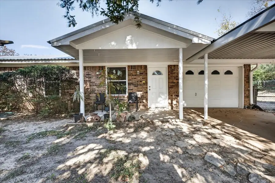 1706 Hitching Post Road, Granbury, TX 76049 - #2