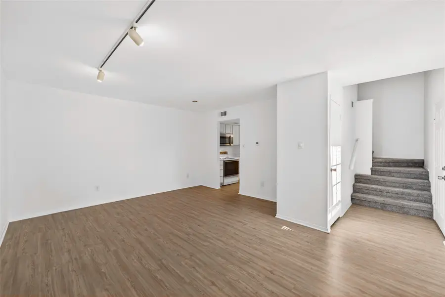 4338 Hartford Street #7, Dallas, TX 75219 - Image #2