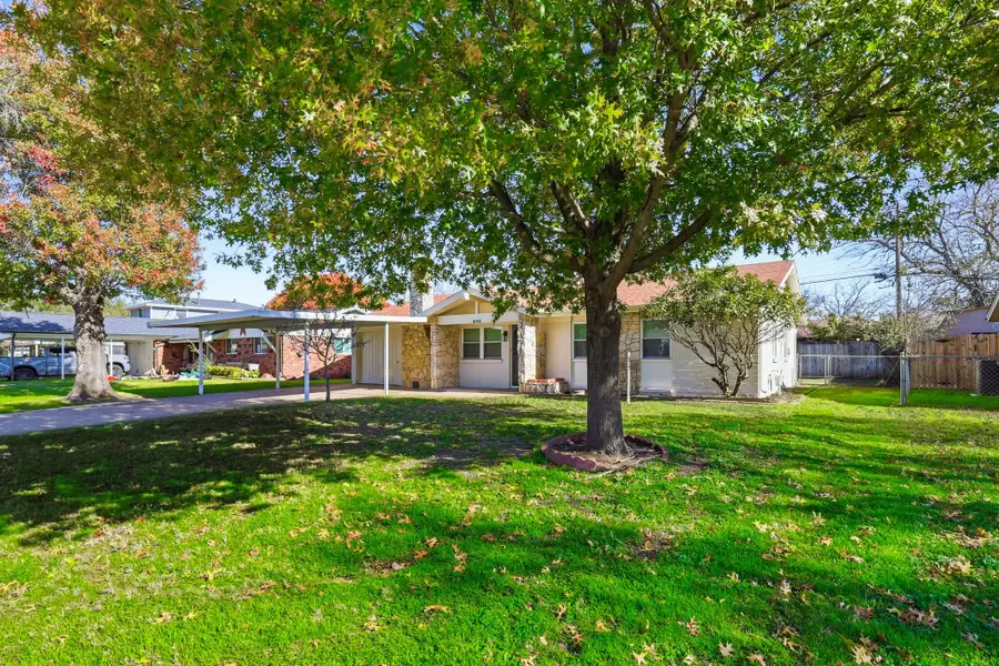 808 Bridle Avenue, White Settlement, TX 76108 - Image #2