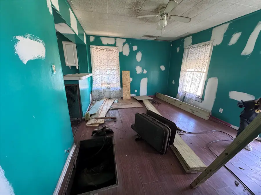 8650 Comer Drive, Dallas, TX 75217 - Image #2